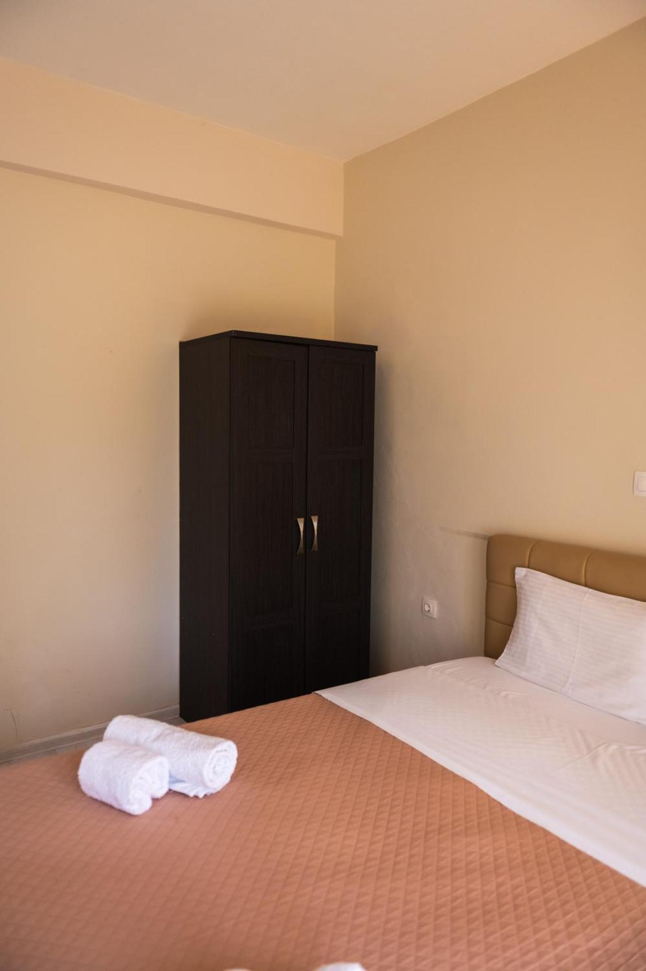 Central Luxurious Suite Near Lighthouse 亚历山德鲁波利斯 外观 照片