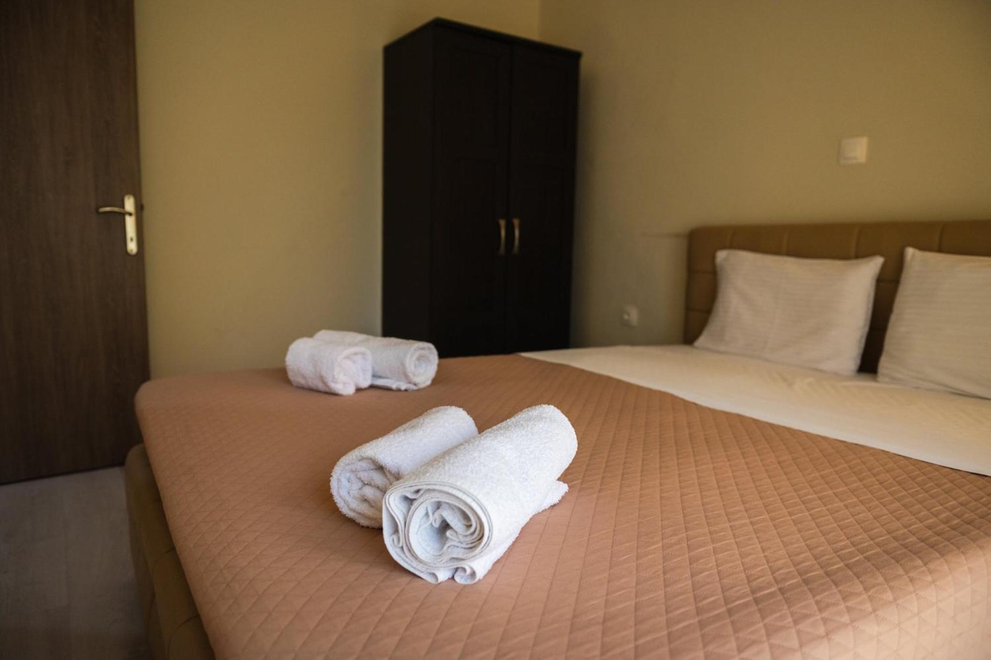 Central Luxurious Suite Near Lighthouse 亚历山德鲁波利斯 外观 照片