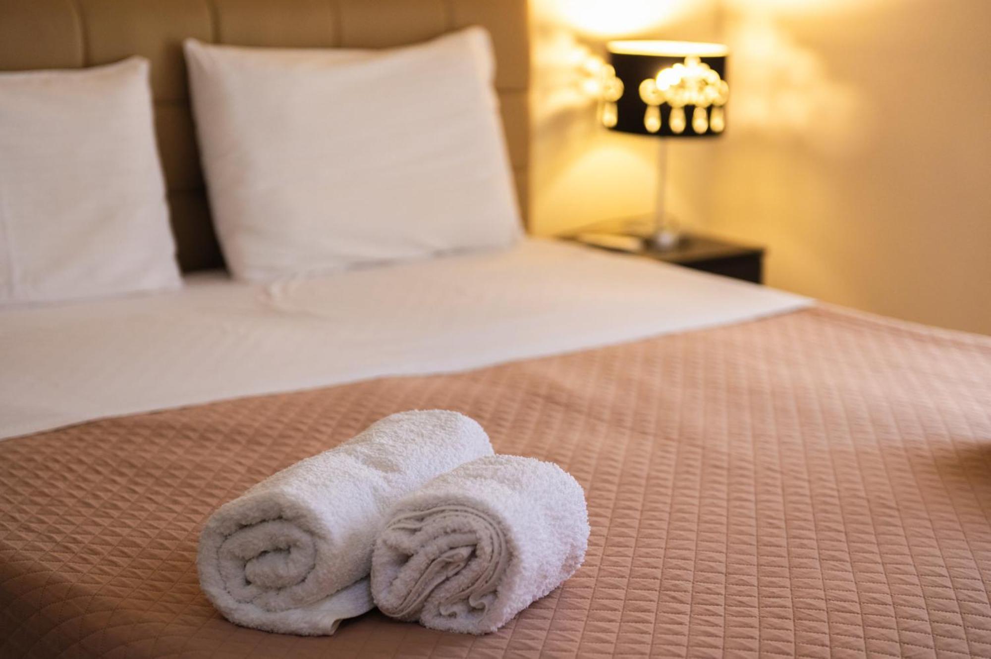 Central Luxurious Suite Near Lighthouse 亚历山德鲁波利斯 外观 照片