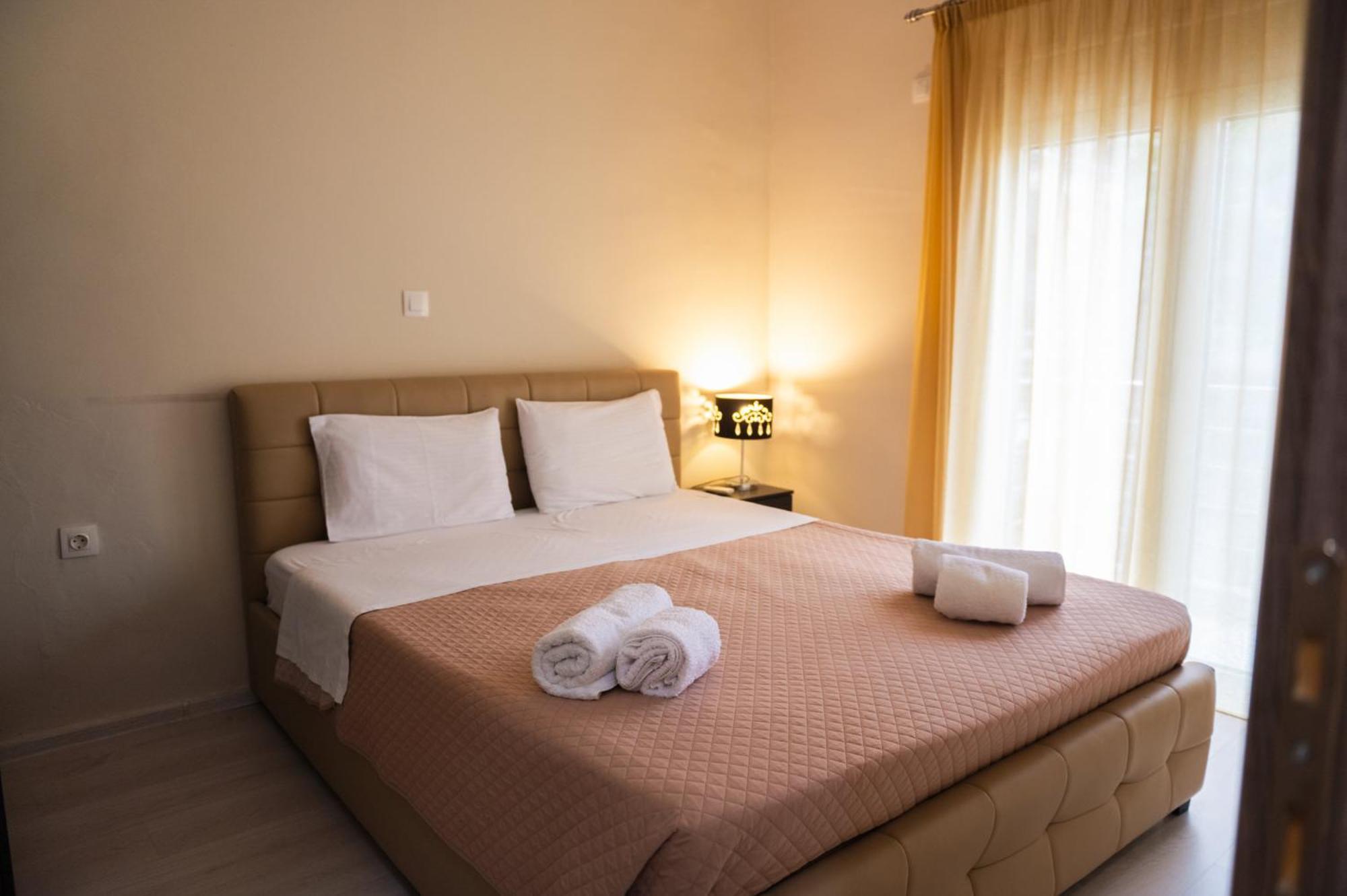 Central Luxurious Suite Near Lighthouse 亚历山德鲁波利斯 外观 照片