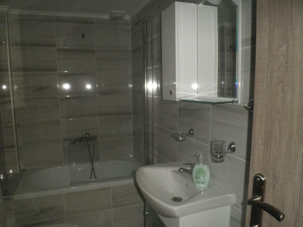 Central Luxurious Suite Near Lighthouse 亚历山德鲁波利斯 外观 照片
