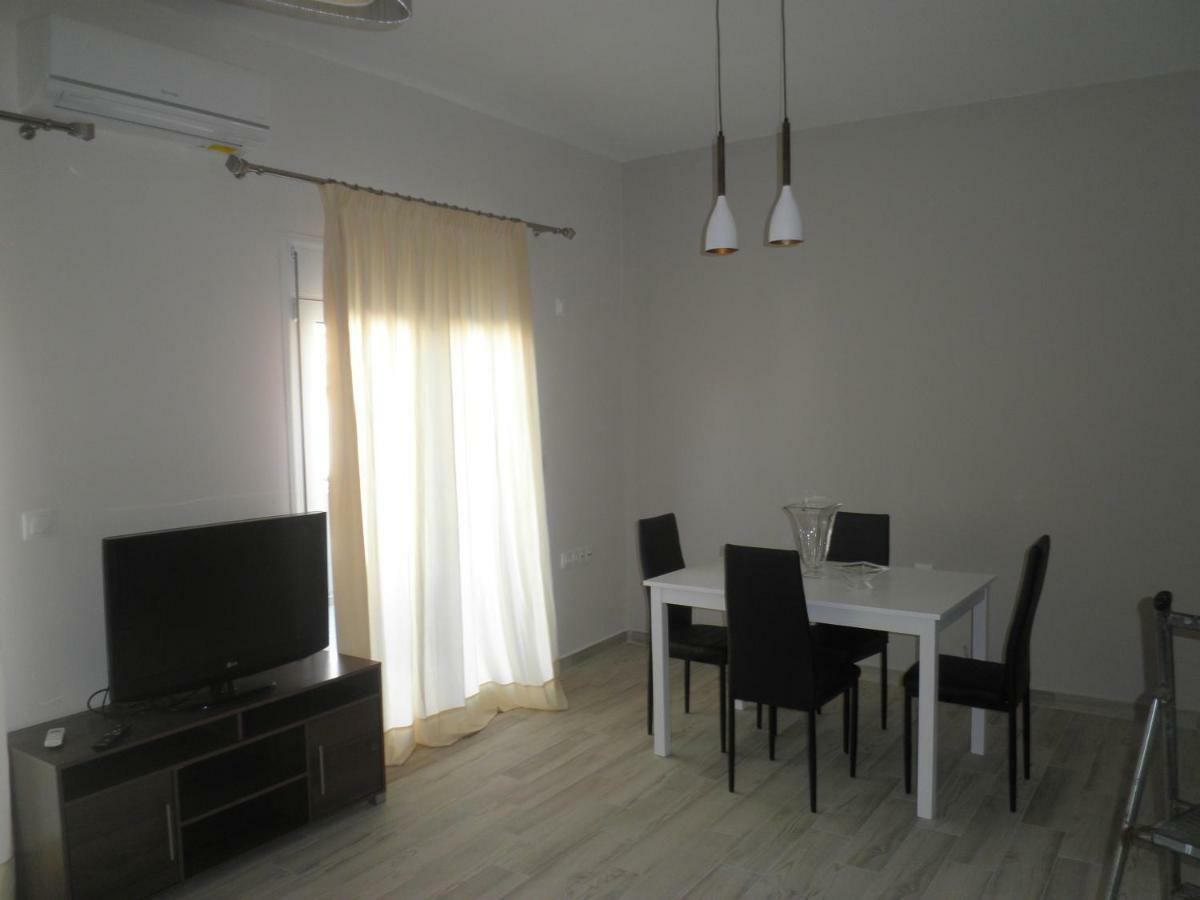 Central Luxurious Suite Near Lighthouse 亚历山德鲁波利斯 外观 照片